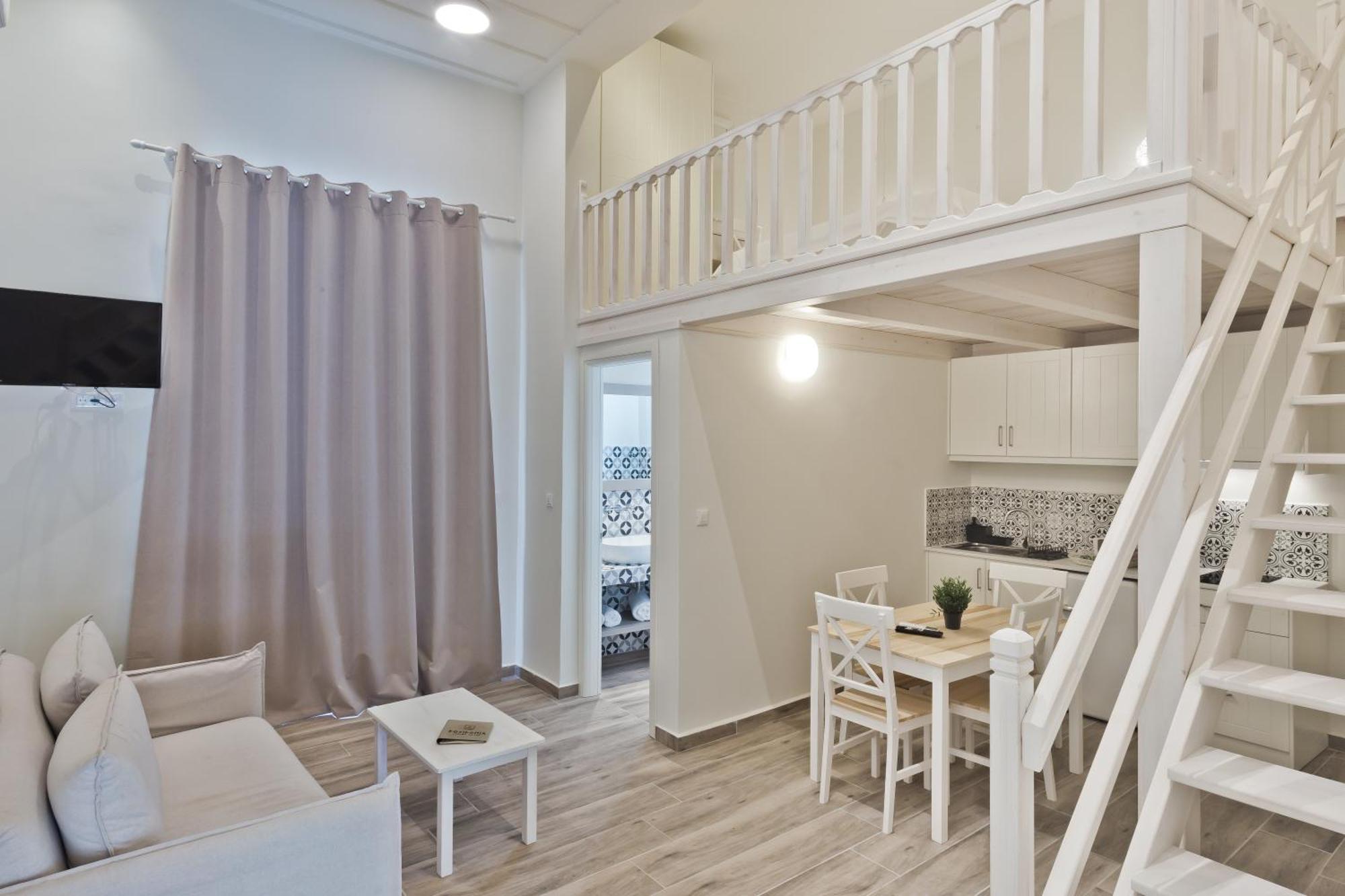 Posidonia Luxury Suites カルパトス エクステリア 写真